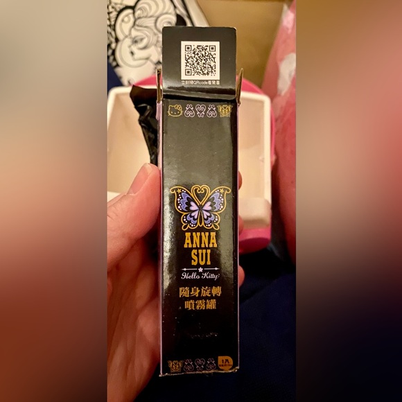 Hello Kitty x Anna Sui silver atomizer from Taiwan.  Brand New - Picture 2 of 6